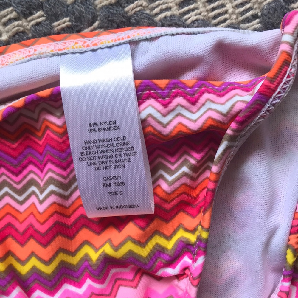 Bikini 👙🧡💗💛💜 - Picture 3 of 8